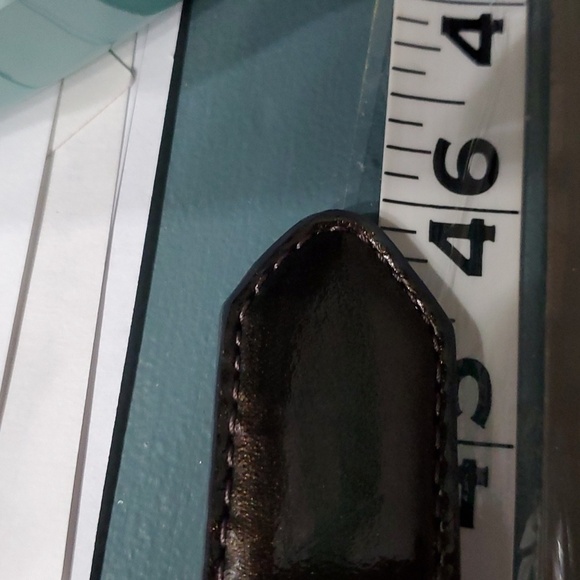 Beautiful reversible belt, silver hardware. One side olive green other red sz 40 - Picture 6 of 7